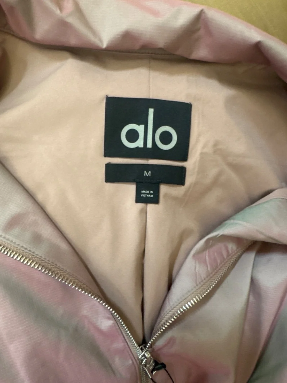 ALO Yoga Prismatic Jacket Pink Moonlight Medium